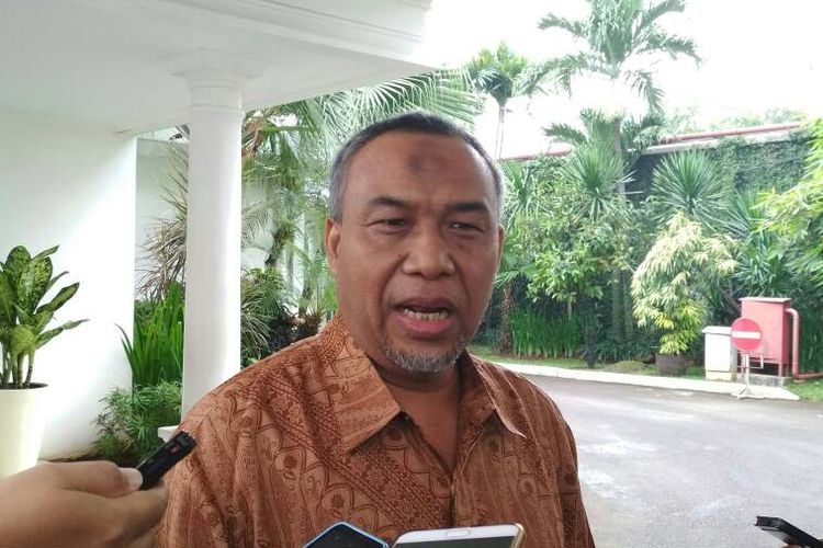 Ketua Umum Majelis Pengurus Pusat Perhimpunan Baitul Maal Wat Tamwil (BMT) Indonesia, Jularso