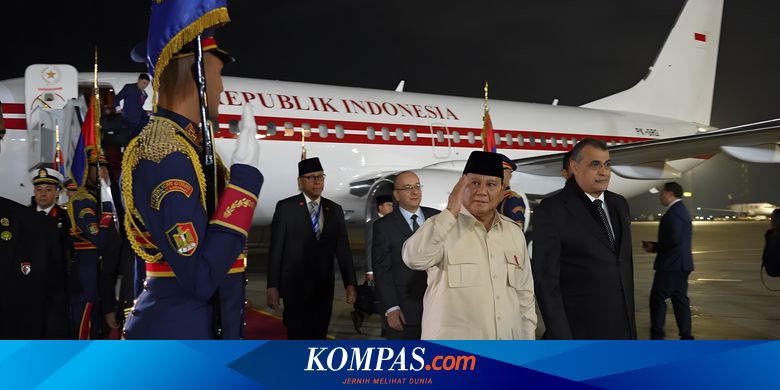 Prabowo Arrives in Cairo, Salutes Egyptian Honor Guard
