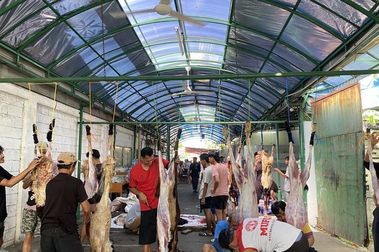 Kisah Para Jagal Kurban di Jakarta, dari Ikatan Batin hingga Risiko Ditanduk Sapi