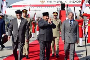 Prabowo Berkunjung ke Pakistan, Disambut Presiden dan PM
