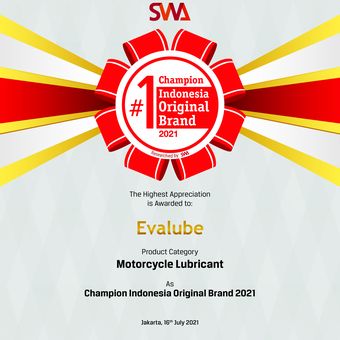 Evalube berhasil meraih pengahragaan Indonesia Original Brand (IOB) kategori oli motor