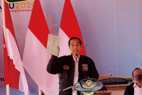 Presiden Jokowi Bagikan 1 Juta Sertifikat Tanah secara Daring