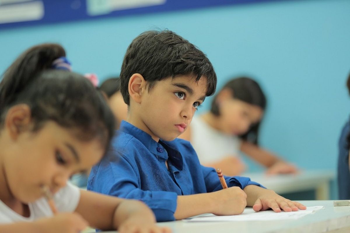 Metode Kumon membantu anak mandiri dalam mengerjakan soal 
