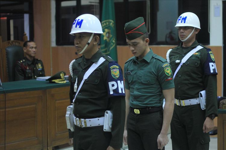 Prada DP saat menjalani persidangan di Pengadilan Militer I-04 Palembang.