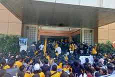 Didampingi Dekan, Mahasiswa Undana Kupang Demo Minta Ruang Kuliah Layak