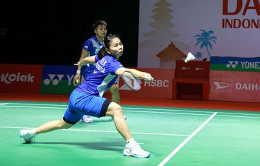 Greysia Polii dan Apriyani Rahayu beraksi di ajang Indonesia Masters 2021, Hotel Westin Nusa Dua, Bali, pada Kamis (18/11/2021).