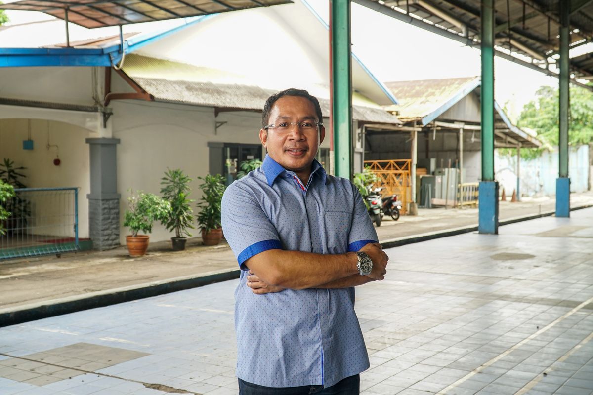 Deputi Badan Pemenangan Pemilu Partai Demokrat Kamhar Lakumani saat menghadiri talkshow Gaspol Kompas.com, Selasa (19/4/2022). (Maulana Mahardhika/Kompas.com)