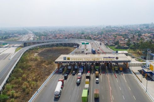323.237 Kendaraan Menuju Bandara Soekarno-Hatta pada H-5 Lebaran