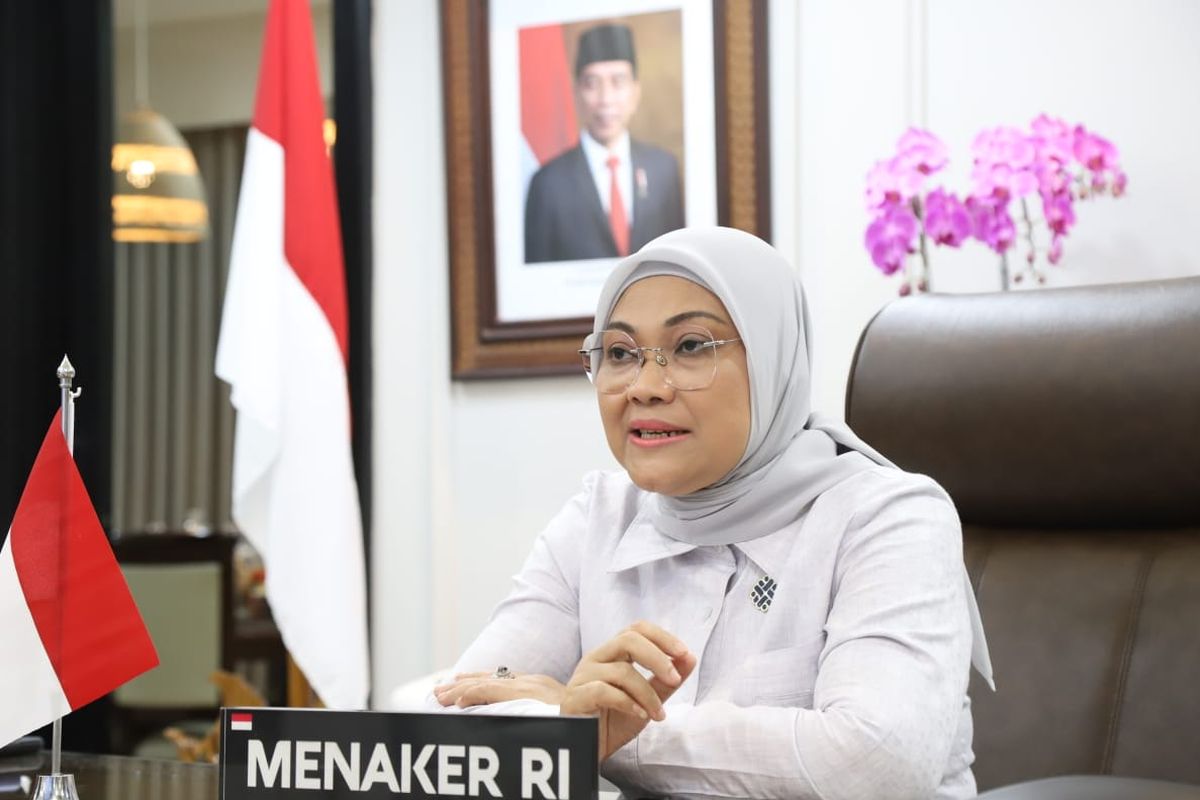 Menteri Ketenagakerjaan Ida Fauziyah tengah menyiapkan pembaharuan SOP bagi para PMI.
