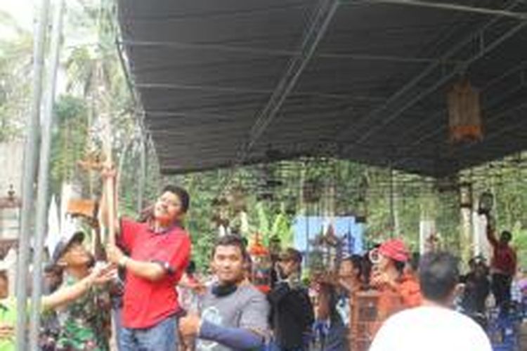 Lomba burung berkicau untuk promosi durian lokal Candimulyo, Kabupaten Magelang, Senin (16/3/2015).