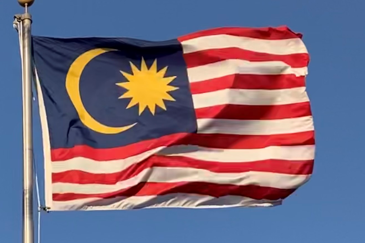 Malaysia Turunkan Harga BBM Nonsubsidi karena Harga Minyak Dunia Melemah