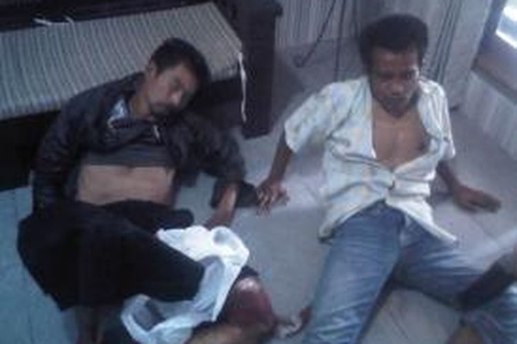 Dua pelaku curanmor di Jember, Jawa Timur, dilumpuhkan petugas karena melawan saat akan ditangkap, Jumat (11/10/13)