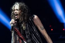 Steven Tyler Retak Tulang Laring, Aerosmith Tunda Jadwa Tur 2023 hingga Tahun Depan