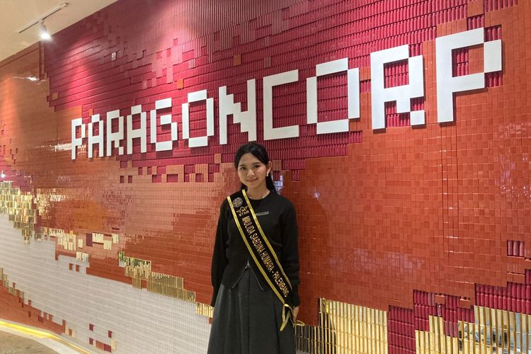 Beauty Advisor dari ParagonCorp, Mauli, saat ditemui dalam acara 1'M Star Beauty Conference di PT Paragon Technology and Innovation - Paragon 9, Jakarta, Kamis (16/10/2025).