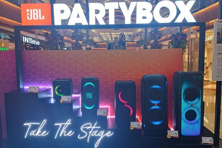 Pameran JBL Dare to Vibe di Pondok Indah Mall 2, Jakarta