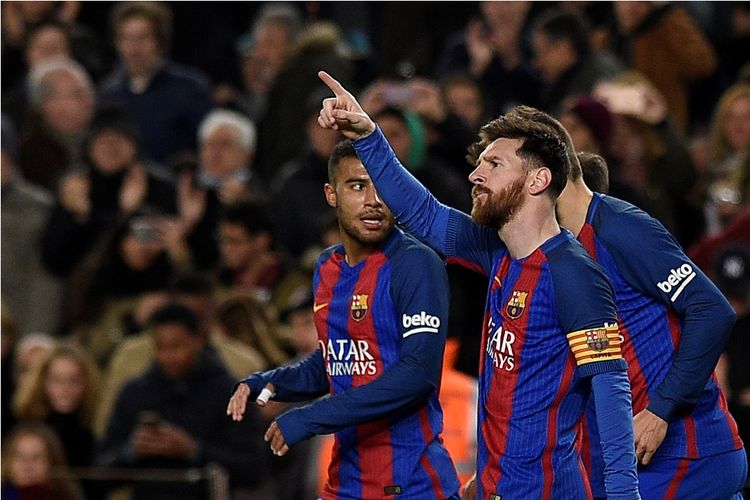 Lionel Messi merayakan golnya saat Barcelona menang 5-0 atas Celta Vigo di Stadion Camp Nou, Sabtu (4/3/2017).