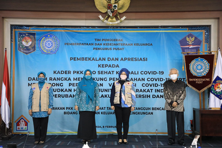 Bidang Kesehatan Keluarga dan Lingkungan Kelompok Kerja (Pokja) IV TP PKK dalam acara pembekalan kader PKK Pro Sehat Kendali Covid-19 dan Duta PHBS