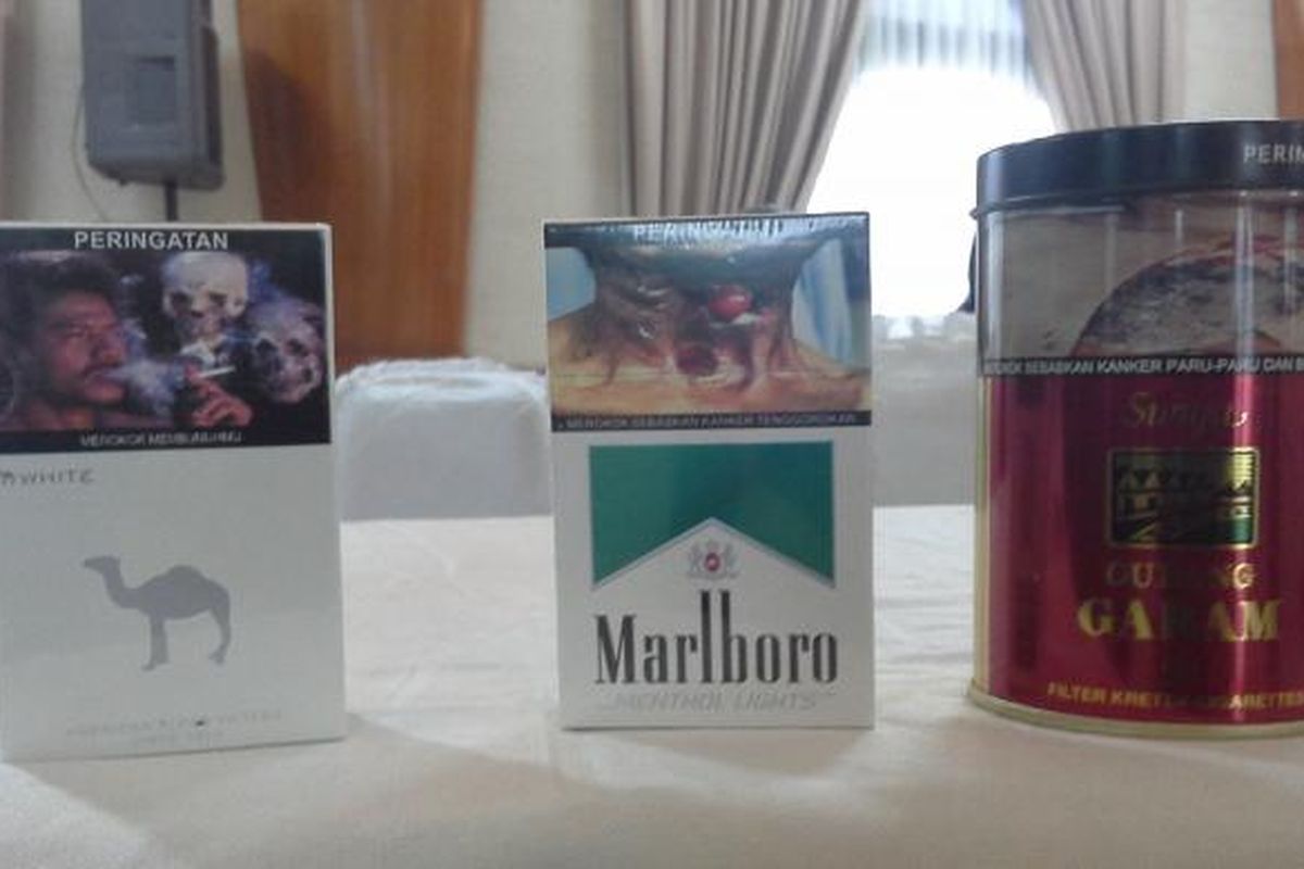 Bungkus rokok yang sudah disertai gambar seram (pictorial health warning/PHW)