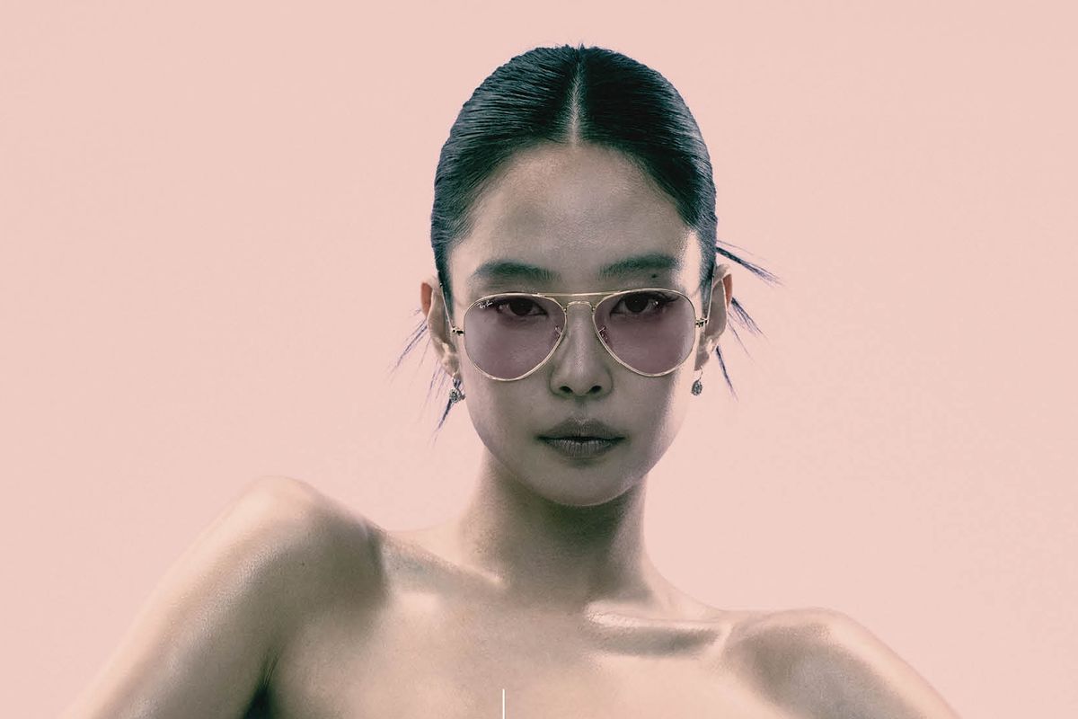 Rahasia di Balik Kacamata Jennie: Kenapa Lensanya Bisa Berubah Gelap?