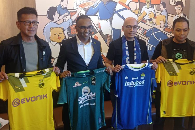 Perwakilan Persib Bandung, Persebaya Surabaya, dan Borussia Dortmund. Tiga klub tersebut membuat agenda trofeo pada akhir November 2022.