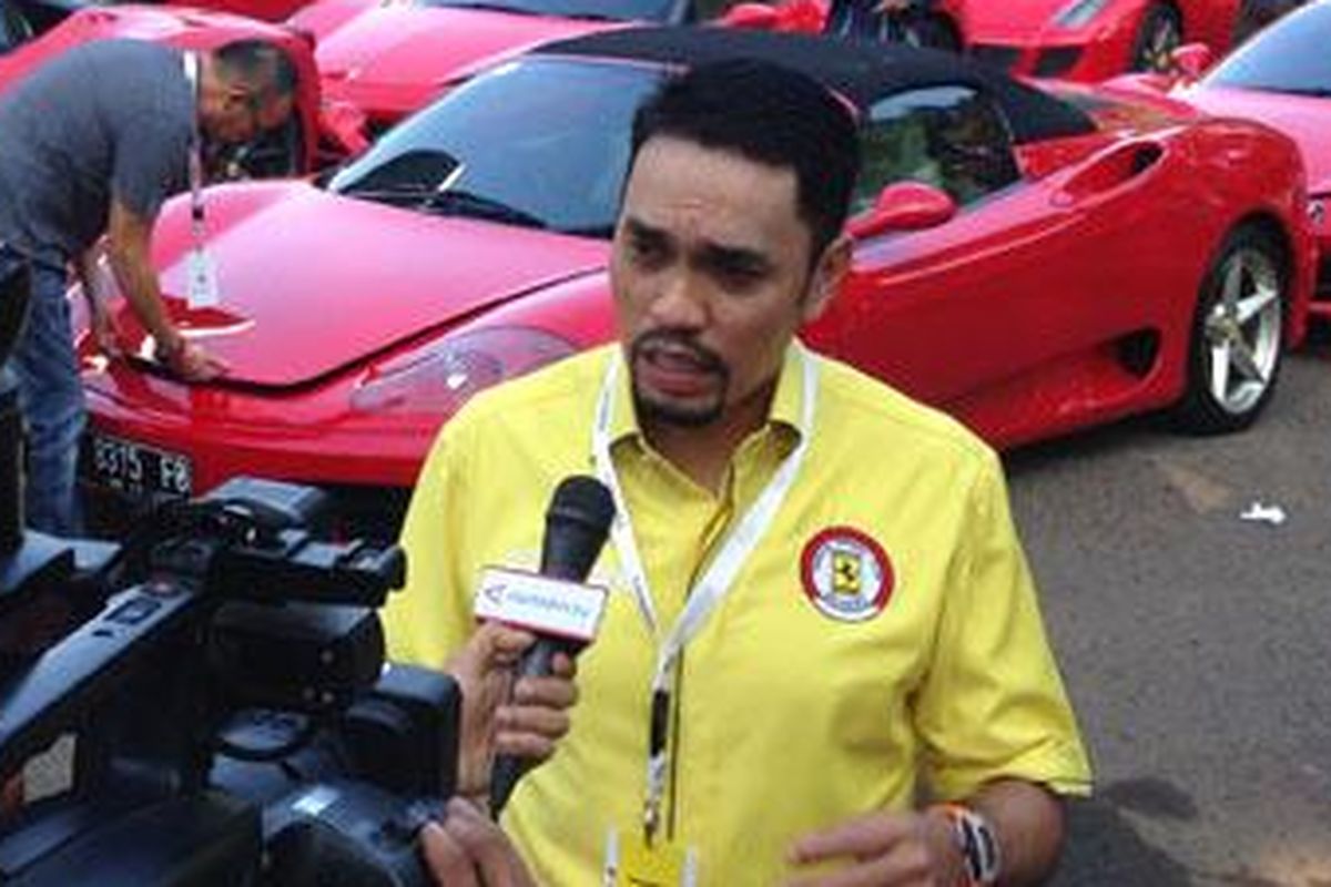 Ahmad Sahroni sebagai Presiden Ferrari Owners Club Indonesia.