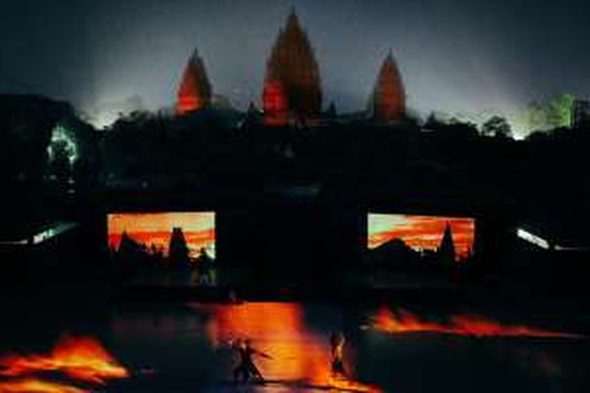 Video Mapping candi Prambanan oleh tim Sembilan Matahari.