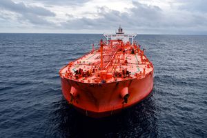 Kapal Perangnya Diserang Rudal, AS Balas Hancurkan 5 Tanker Iran