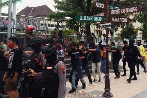Ingin Ikut Demo Tolak Omnibus Law di Solo, 73 Pelajar Ditangkap