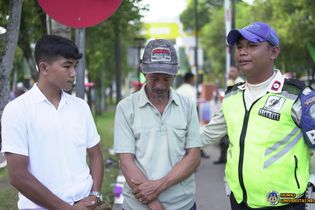 Demi Anak Ikut UTBK, Ayah Asal Payakumbuh Rela Tidur di Pos Satpam