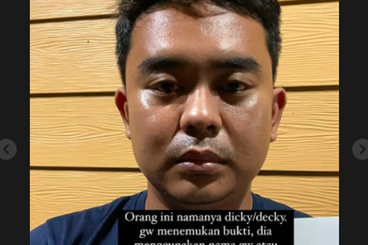 Tangkapan layar unggahan Denny Sumargo di fitur Insta Story. Densu unggah foto hingga identitas terduga penipu yang mencatut namanya