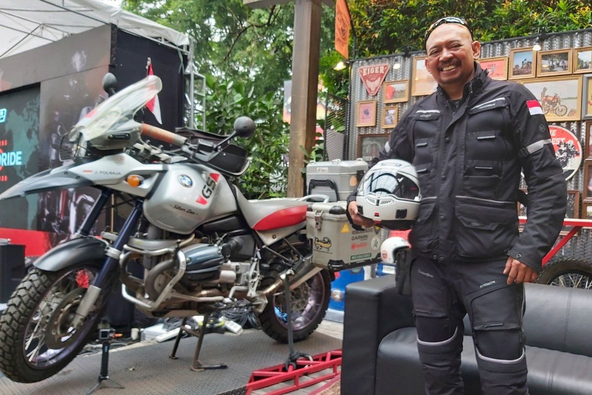 Bikers asal Bandung, Jeffrey Polnaja atau Kang Jeje akan melakukan ekspedisi Equatoride dengan menjelajahi 25 negara tropis di dunia dengan mengendarai sepeda motor. Perjalanan dimulai 28 Oktober 2019 dan ditargetkan selesai dalam dua tahun. 