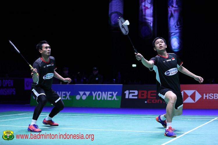 Pasangan ganda putra Indonesia, Hendra Setiawan/Muhammad Ahsan, menjadi juara All England 2019. 