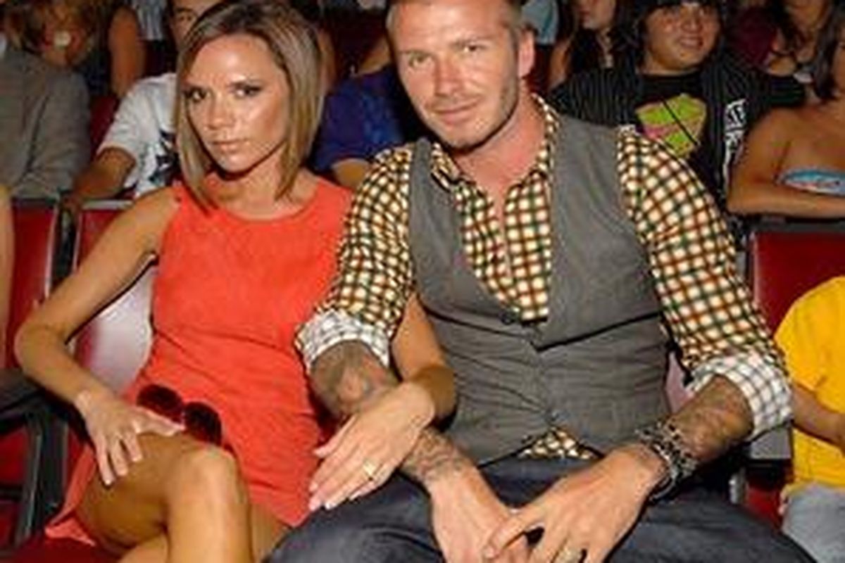 David Beckham dan istrinya Victoria Adams selalu mesra, meski diterpa berbagai isu.