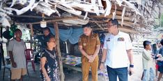 Tinjau Rumah Warga Perbatasan, Sekretaris BNPP RI Pastikan Program 15.000 RTLH Tepat Sasaran