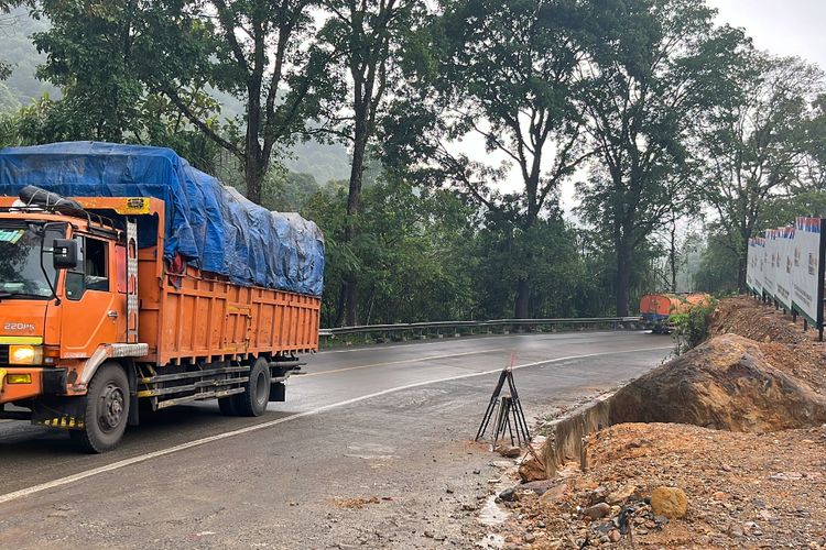 Mulai Hari Ini, Truk Sumbu 3 Dilarang Melintas di Jalur Mudik Sumbar hingga 29 Maret 2026