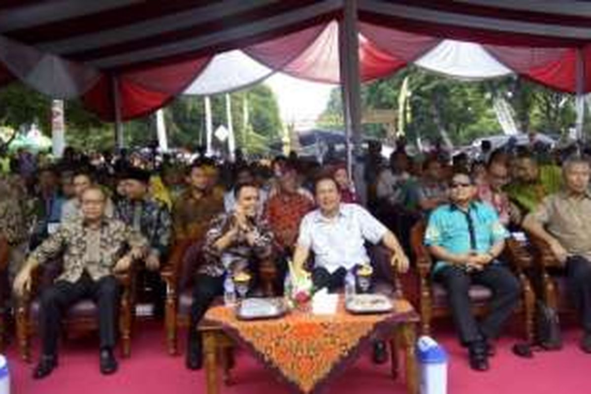 Menko Kemaritiman Rizal Ramli bersama Bupati Banyuwangi Abdullah Azwar Anas, Sabtu (9/4/2016).