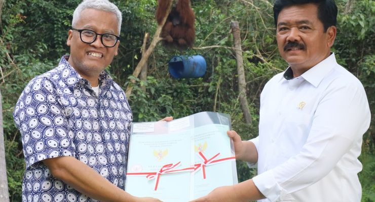 Lindungi Konservasi Satwa di IKN, Hadi Tjahjanto Beri Sertifikat ke BOSF