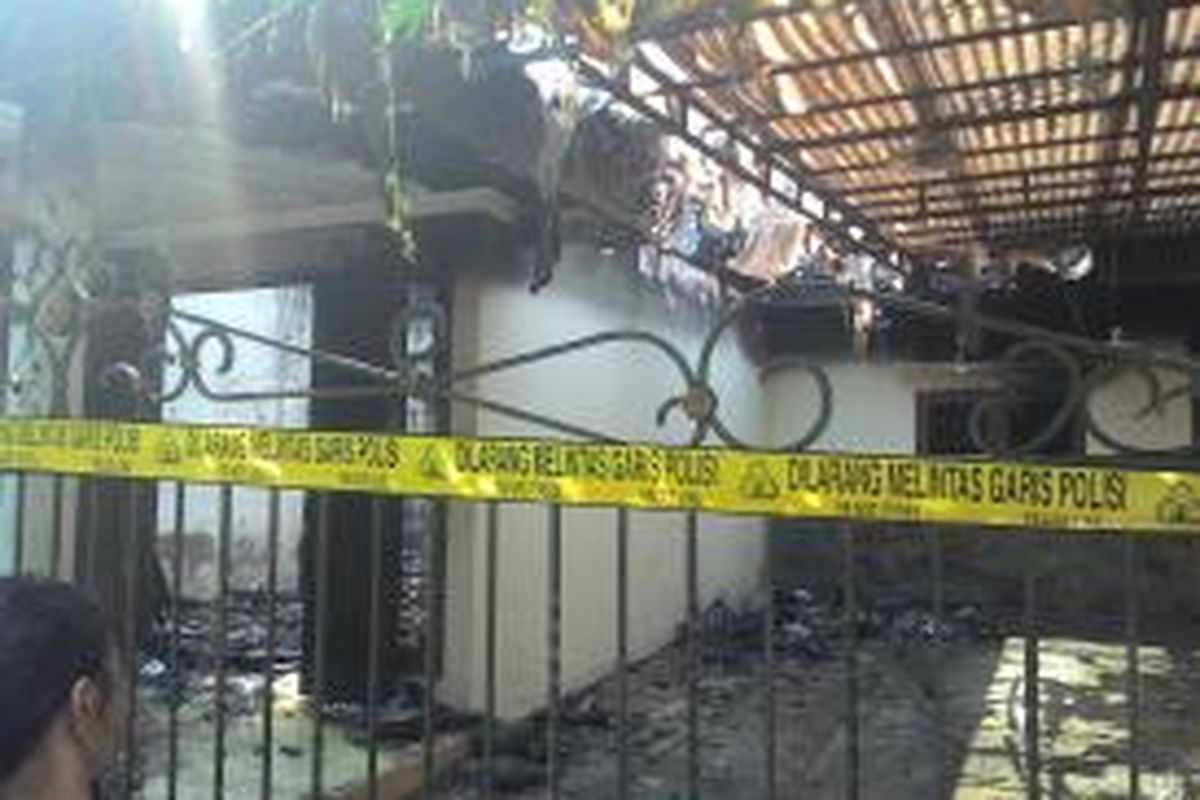 Sebuah kebakaran rumah terjadi di Jalan Siaga 1 Nomor 11 RT 01 RW 05, Pasar Minggu, Jakarta Selatan, Rabu (24/6/2015) pagi. Dalam peristiwa itu terdapat satu korban seorang yang mengalami luka-luka.