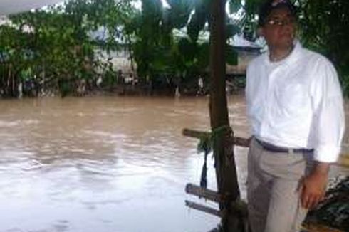 Anies Ingin Warga Bantaran Ciliwung di Bukit Duri Direlokasi