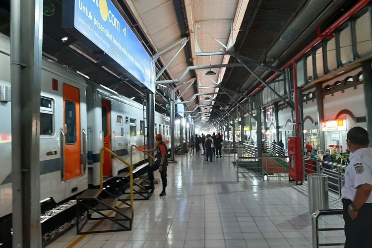 Stasiun kereta api Tawang Semarang