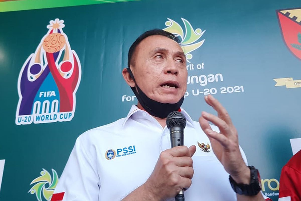 Ketua Umum PSSI, Moch Iriawan, saat meresmikan Lapangan Sabilulungan, Kabupaten Bandung, Rabu (22/7/2020).  