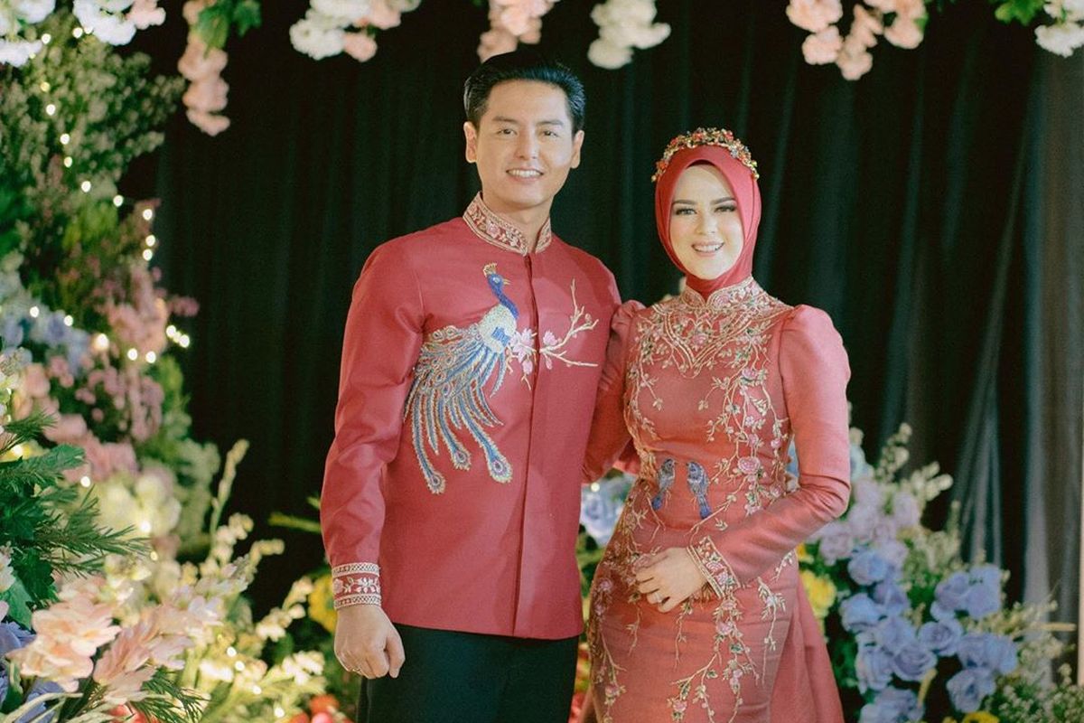 Pasangan suami istri Roger Danuarta dan Cut Meyriska.