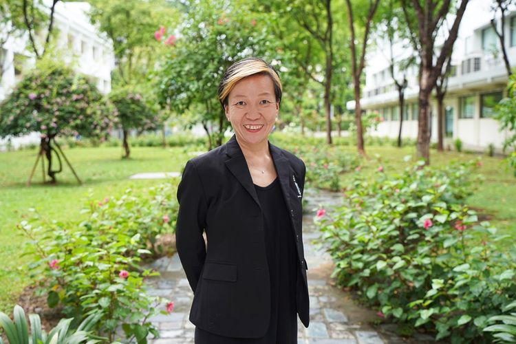Dean International James Cook University (JCU), Singapore Prof. May Tan-Mullins.
