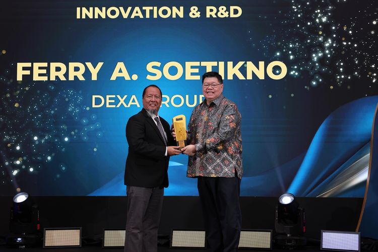 Dexa Group menerima penghargaan jaminan halal di ICE BSD, Tangerang.