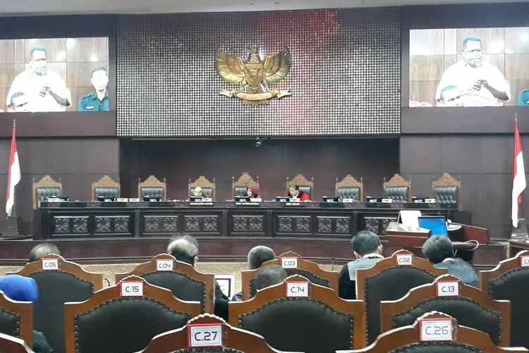 Sidang sengketa hasil pemilu legislatif di Gedung Mahkamah Konstitusi (MK), Jakarta Pusat, Jumat (26/7/2019).
