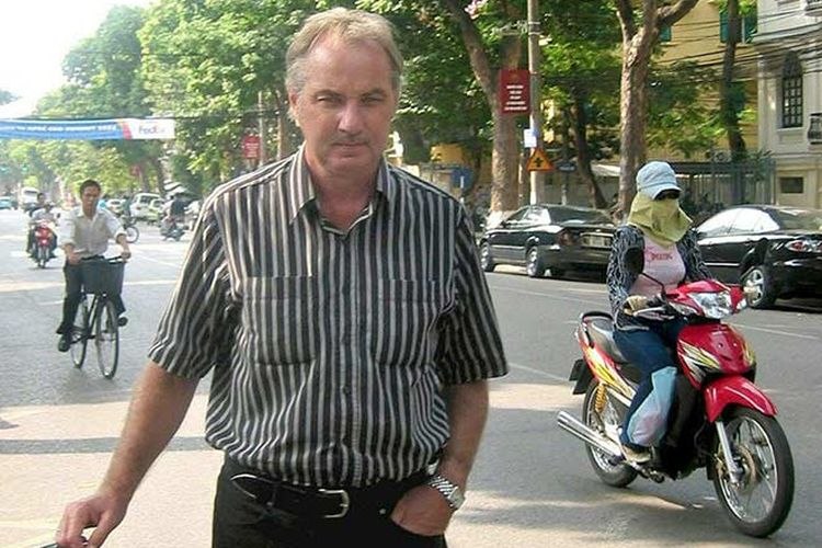 Pelatih Alfred Riedl saat masih di Vietnam