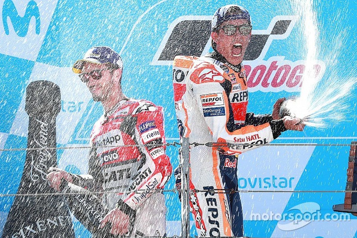 Marc Marquez dan Andrea Dovizioso di podium Aragon 2018.