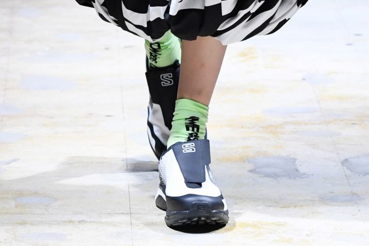 Sepatu Comme de Garcons di Paris Fashion Week