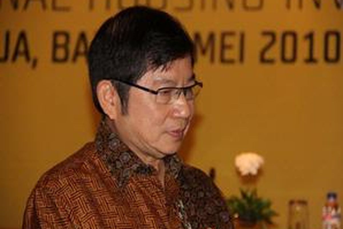 Menpera Suharso Monoarfa