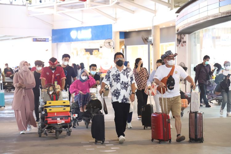 Suasana para penumpang saat tiba di Bandara Internasional I Gusti Ngurah Rai./Dok. Humas PT Angkasa Pura I Bandara Internasional I Gusti Ngurah Rai, Bali